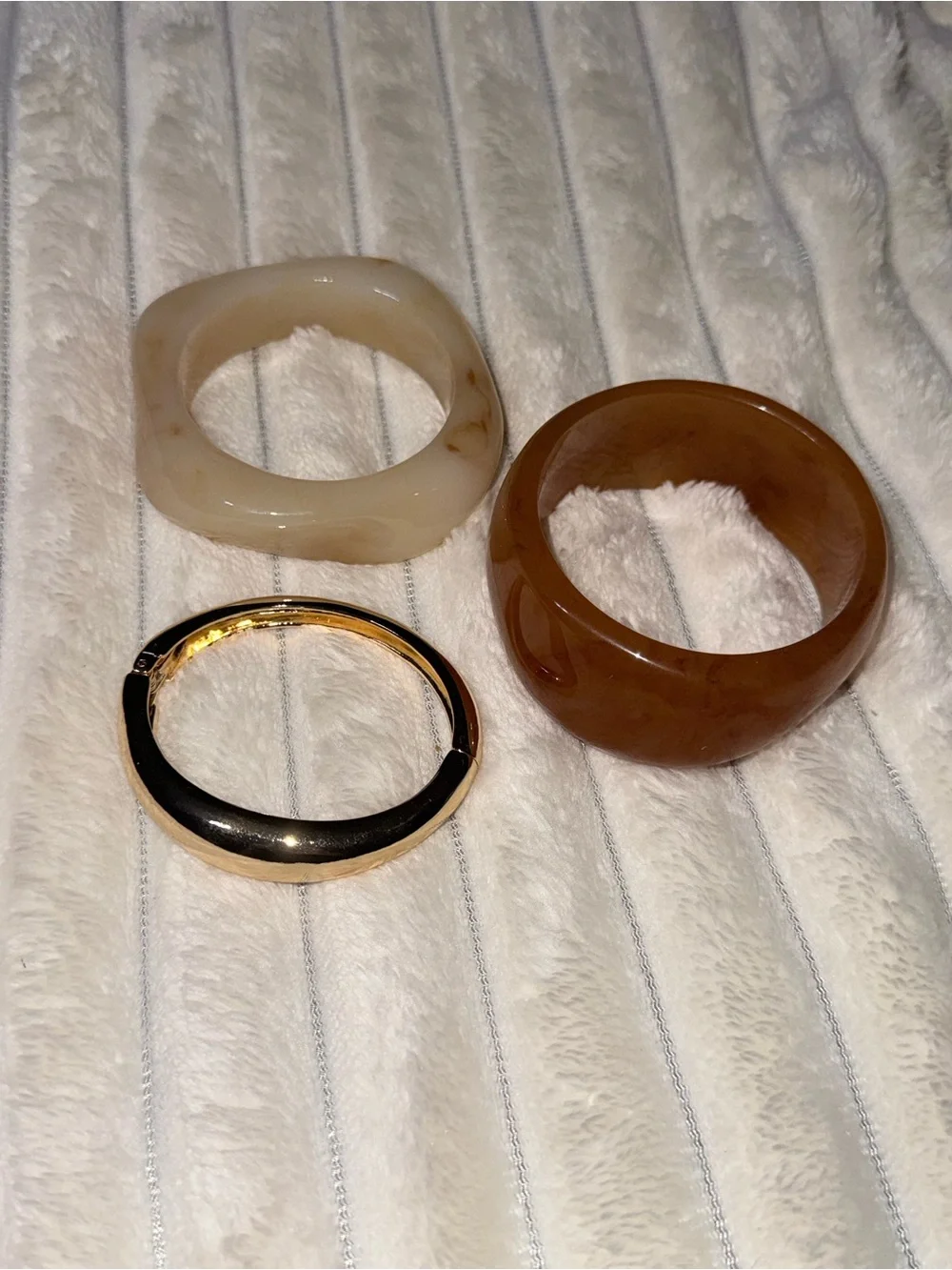 Stackable Resin and Metal Bracelet Set - Brown and Cream Colors